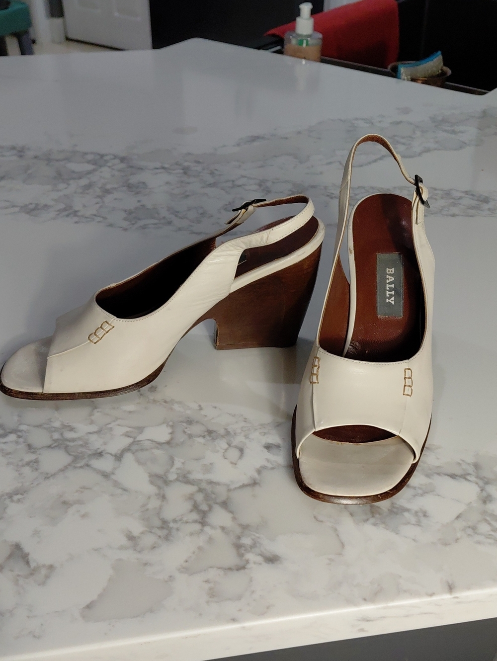 EUROPEAN BALLY LEATHER SLING BACK HEELS US8.5